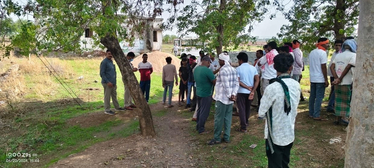 Body of unidentified young man found in dilapidated community building in Kabirdham