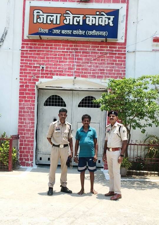 पुलिस हिरासत में आरोपी