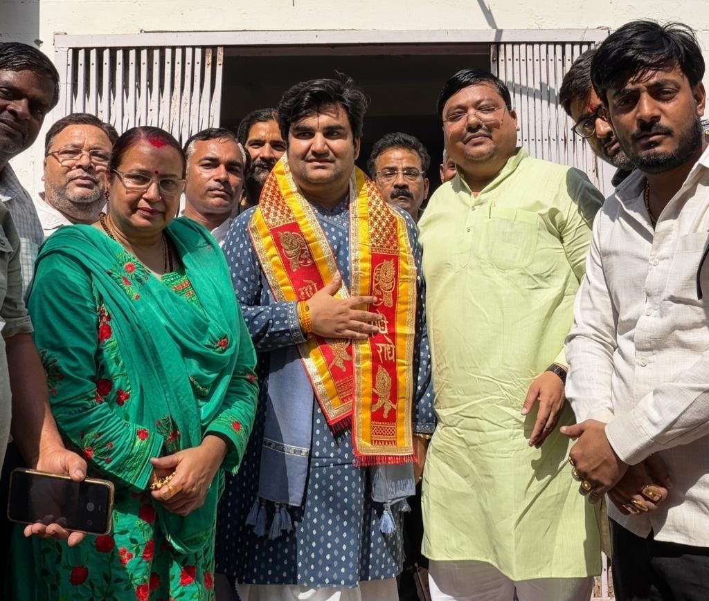 Storyteller Indresh arrived in Hathras to get his passport renewed.