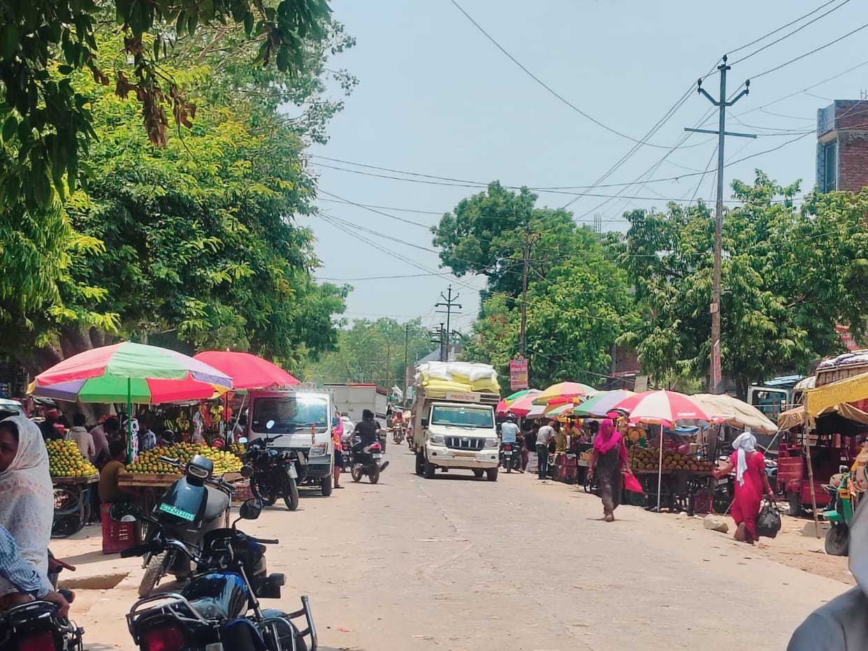 Seven out of eight municipalities have no vending zones marked, only one in the city.
