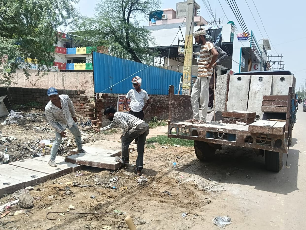 Slabs to be installed over open drains in the city; Municipal Council places order for 1,200 slabs