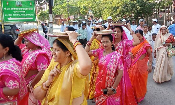 The procession was carried out with great enthusiasm