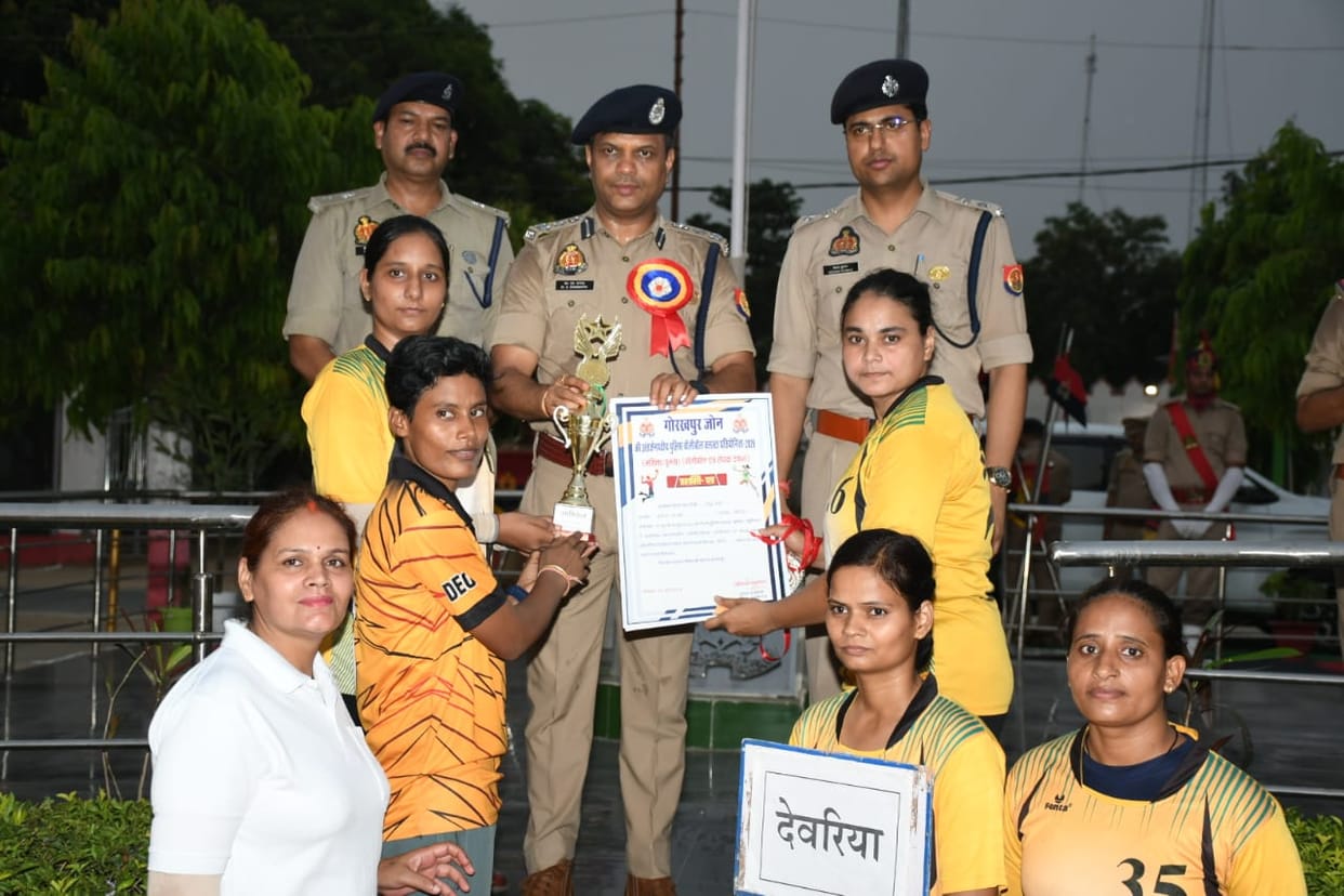 Gorakhpur and Sant Kabir Nagar teams won in volleyball; Deoria and Bahraich teams won in Sepak Takraw.