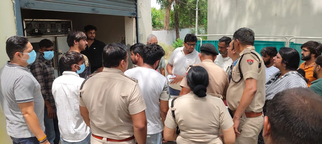 Former police officer 'Tau' claimed Sanjay was killed in a staged encounter.