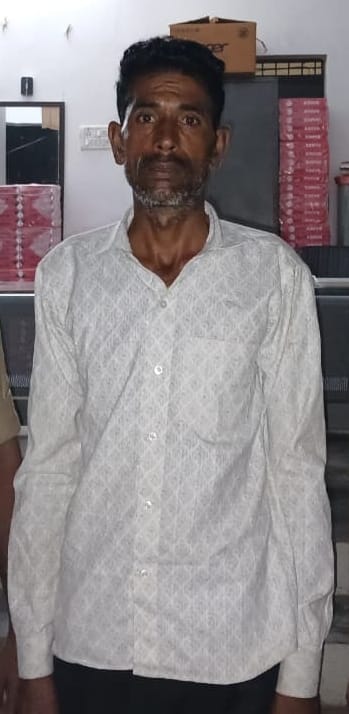 Son kills father with a spade after receiving less land in the division of property