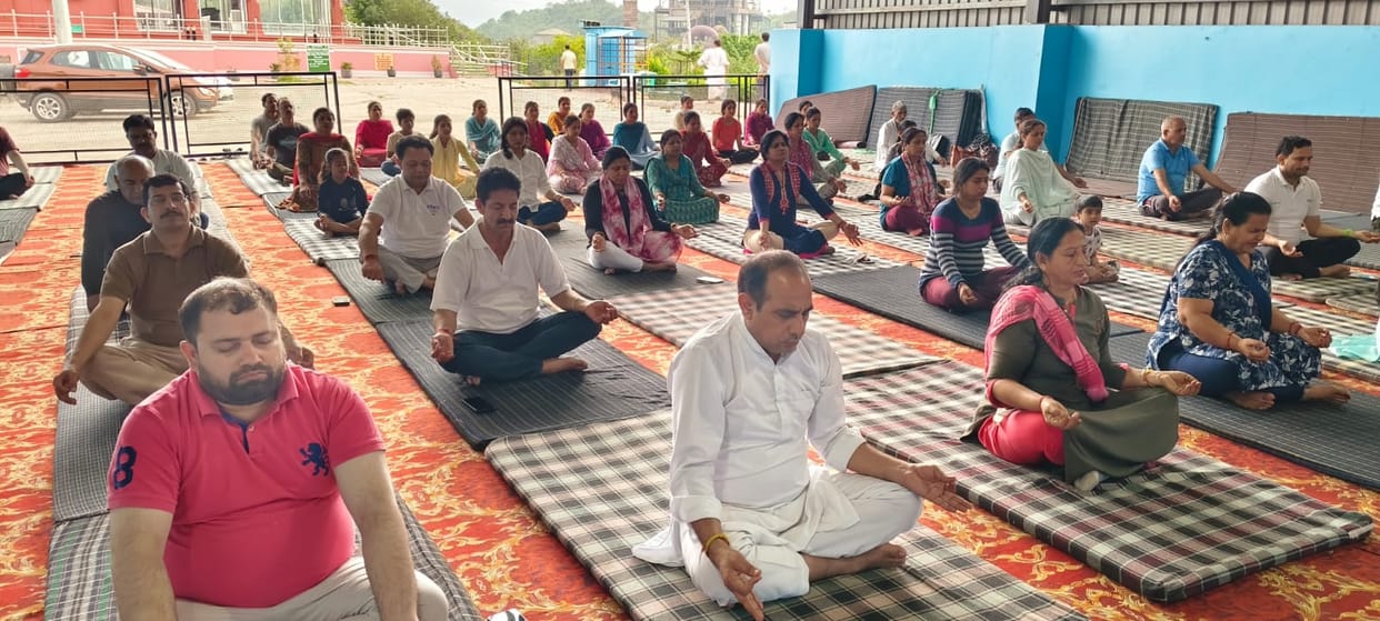 Employees, self-help groups, and trainees learned the principles of healthy living.