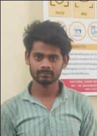 बीजपुर पुलिस की गिरफत में हत्यारा। स्त्रोत पुलिस