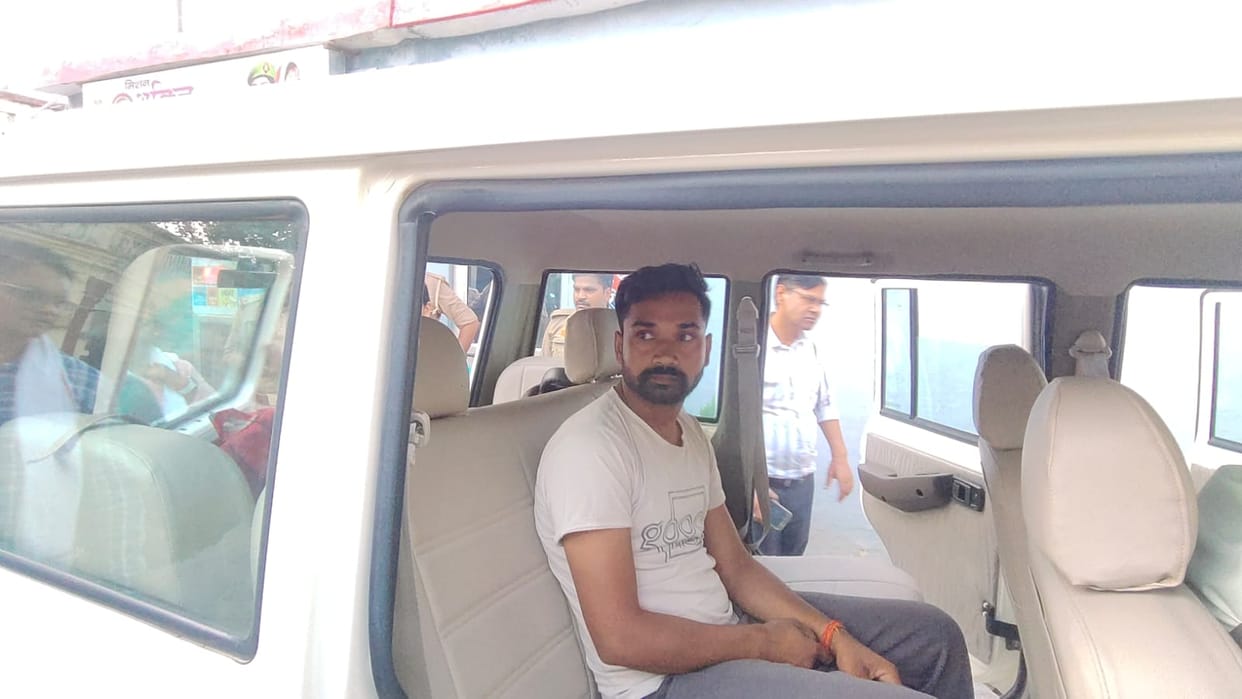 Mining officer and driver arrested for accepting a bribe sent to jail; suspension certain.