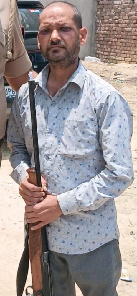 mainpuri news ex pradhan fire
