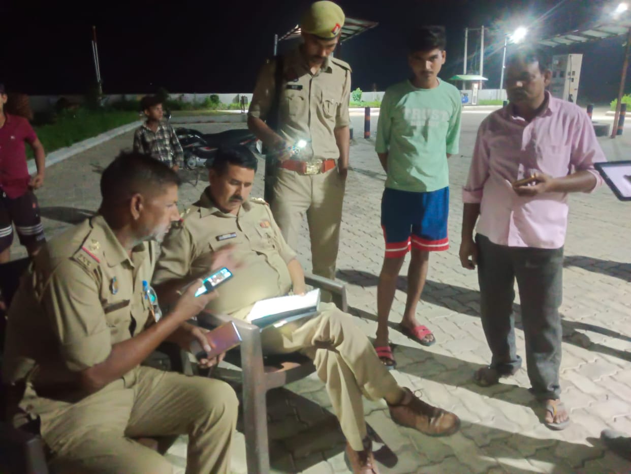 Police arrived following a report of a bike robbery; it turned out to be a dispute over money.