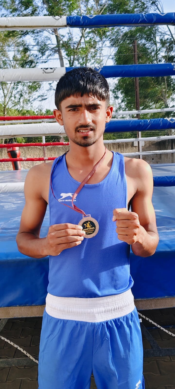 Anshu of Dadaula is bringing glory to the village in boxing.