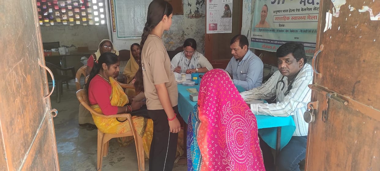 Health check-ups conducted for 2,378 people at the CM Jan Arogya Mela.