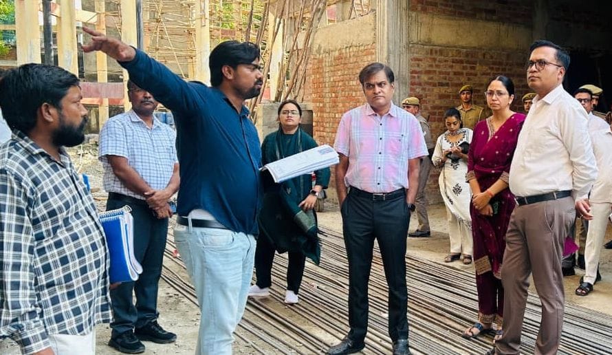 Principal Secretary reviewed the projects under construction.