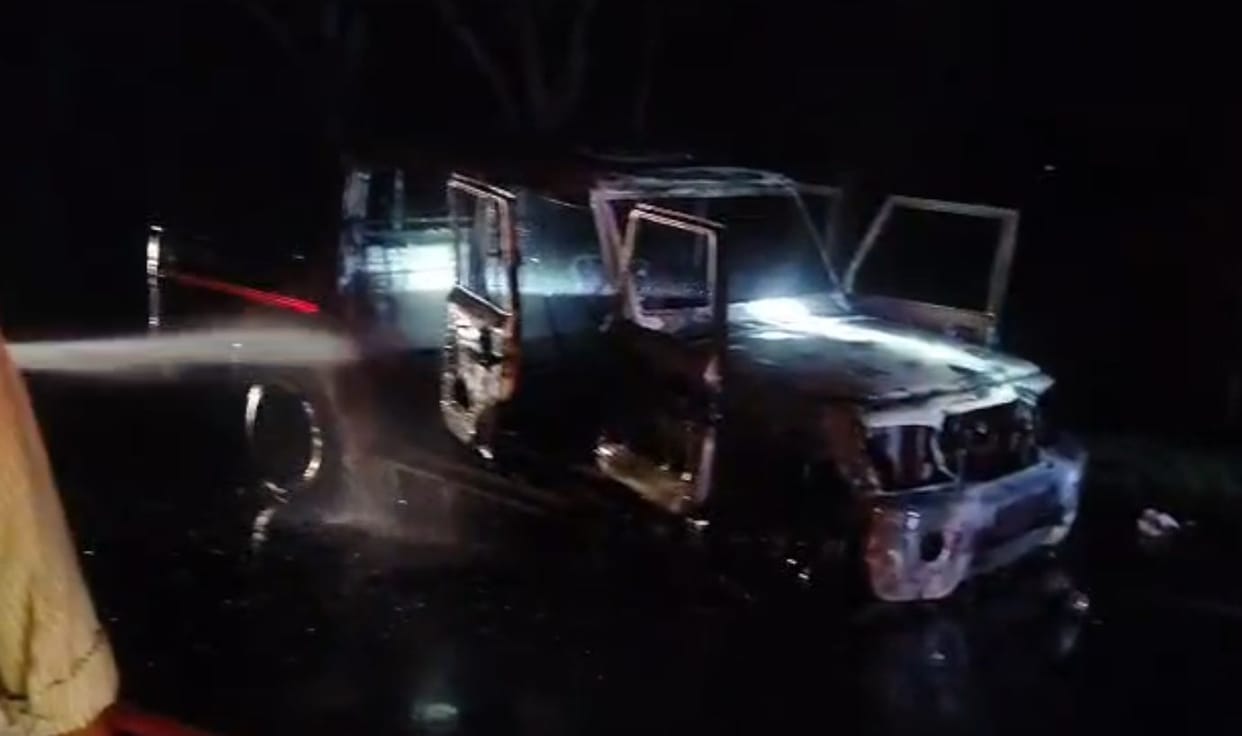 Fire breaks out in moving Bolero; four people escape