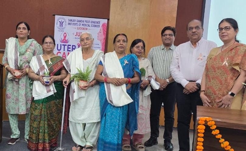 Women who defeated uterine cancer were honored.