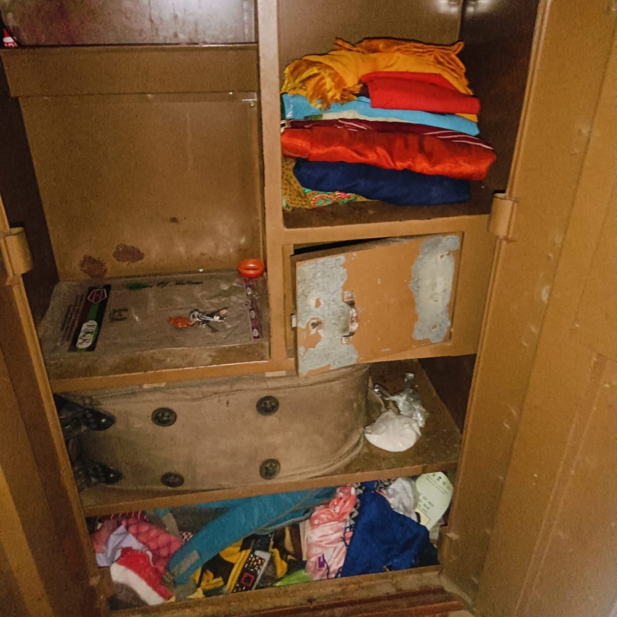 Thieves ransacked three houses and a temple in Daspur village in a single night.