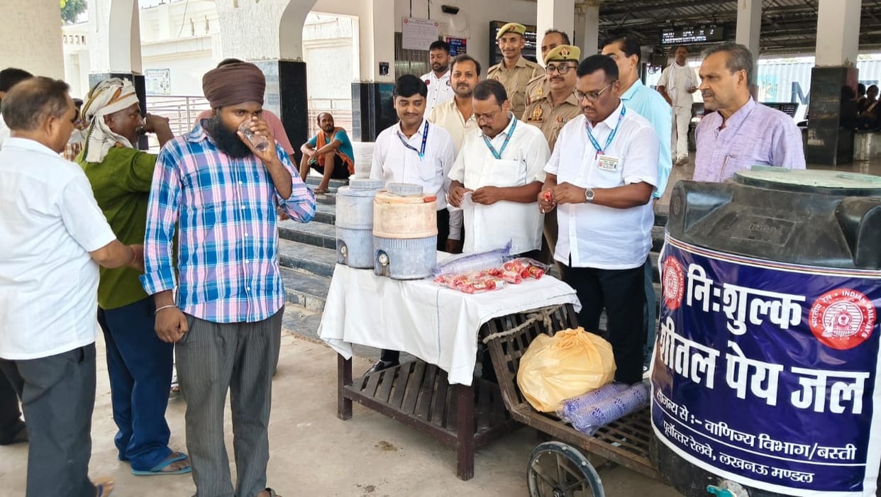 NEET: Arrangements made for biscuits and drinking water for candidates at the railway station.