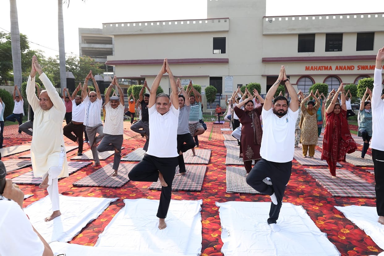 Yoga is an invaluable heritage of Indian culture: Karmaveer Kaul