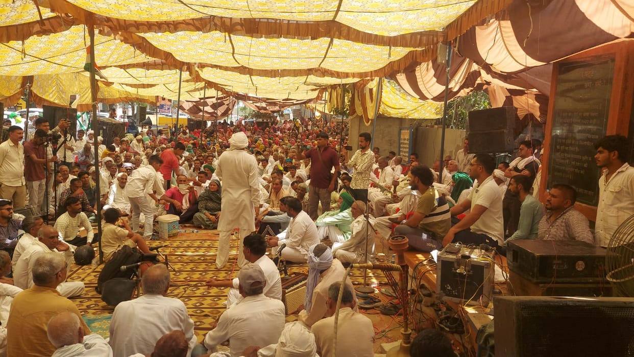 Fast unto death ends in Chanait, strike continues
