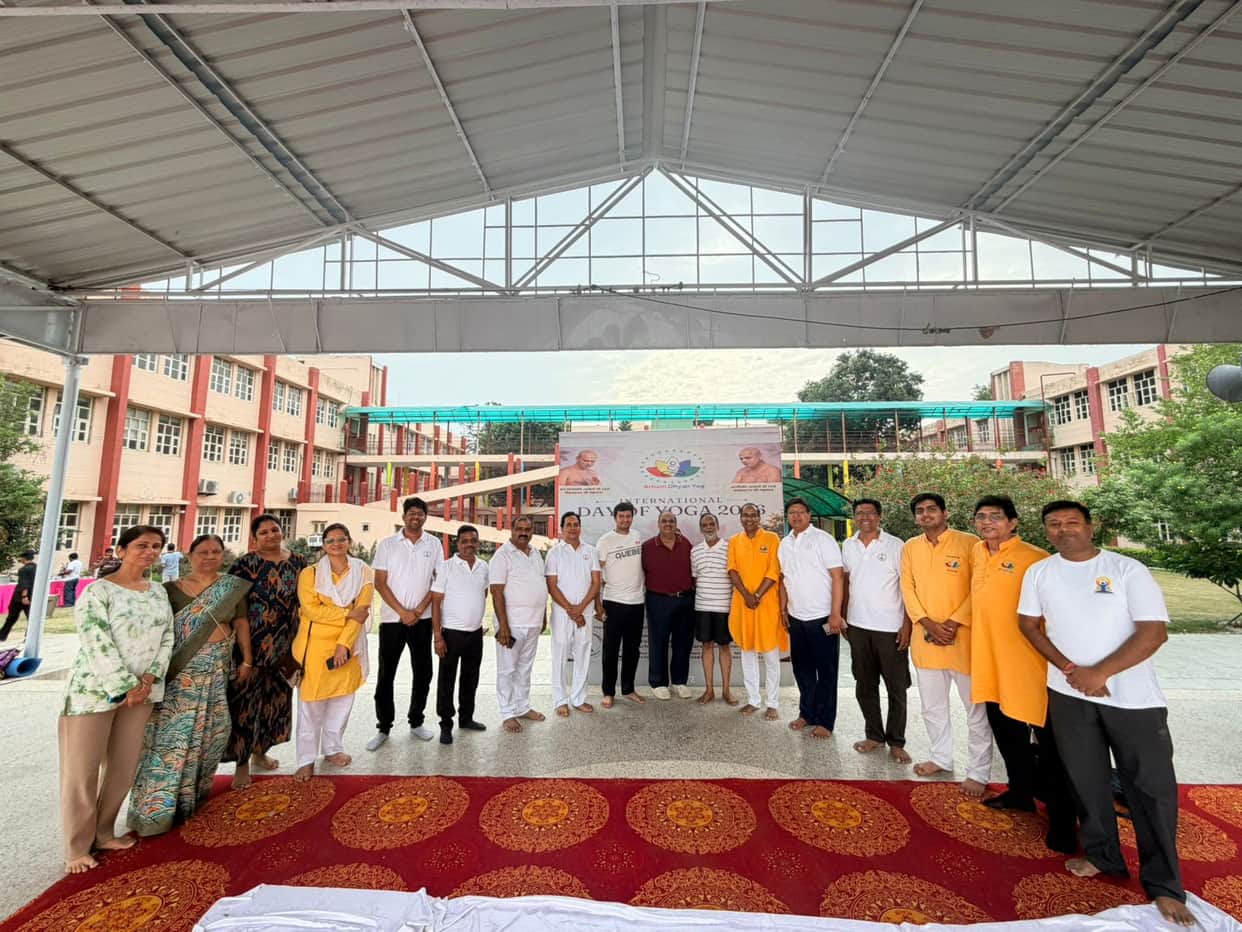 The Jain community practiced yoga.