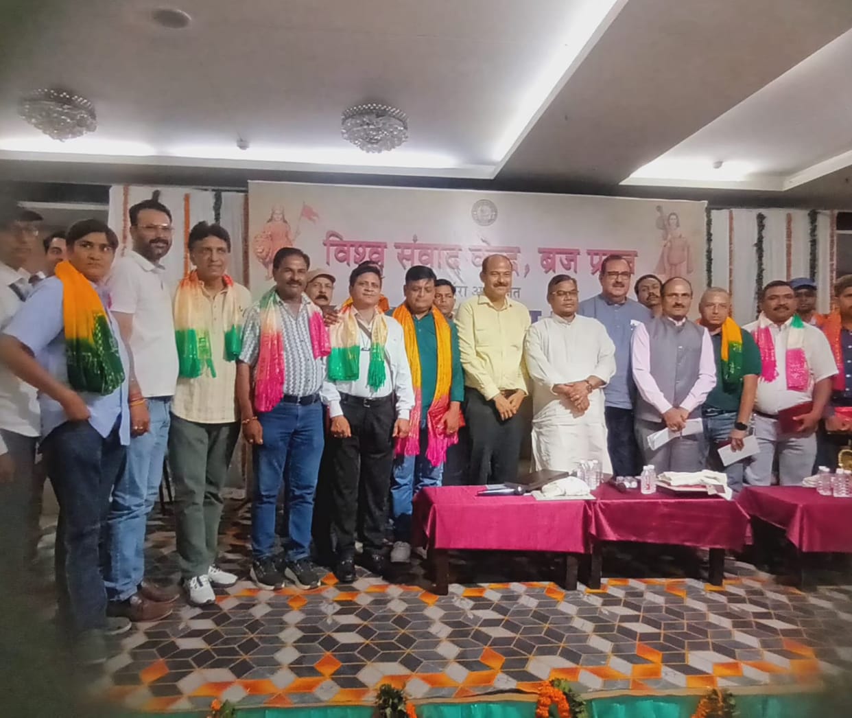 Yogacharyas were honored along with the environmental protection campaign; Kshatriya Sabha called for regular yoga for a healthy body, healthy mind and healthy life.