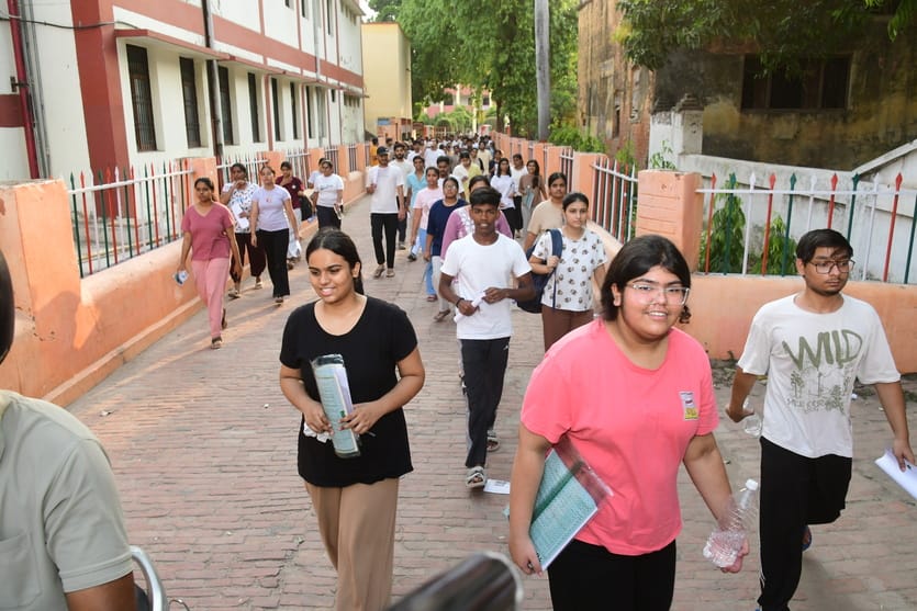 NEET Shirt sleeves rolled up shoes removed 93 of candidates took exam Physics and Chemistry sections