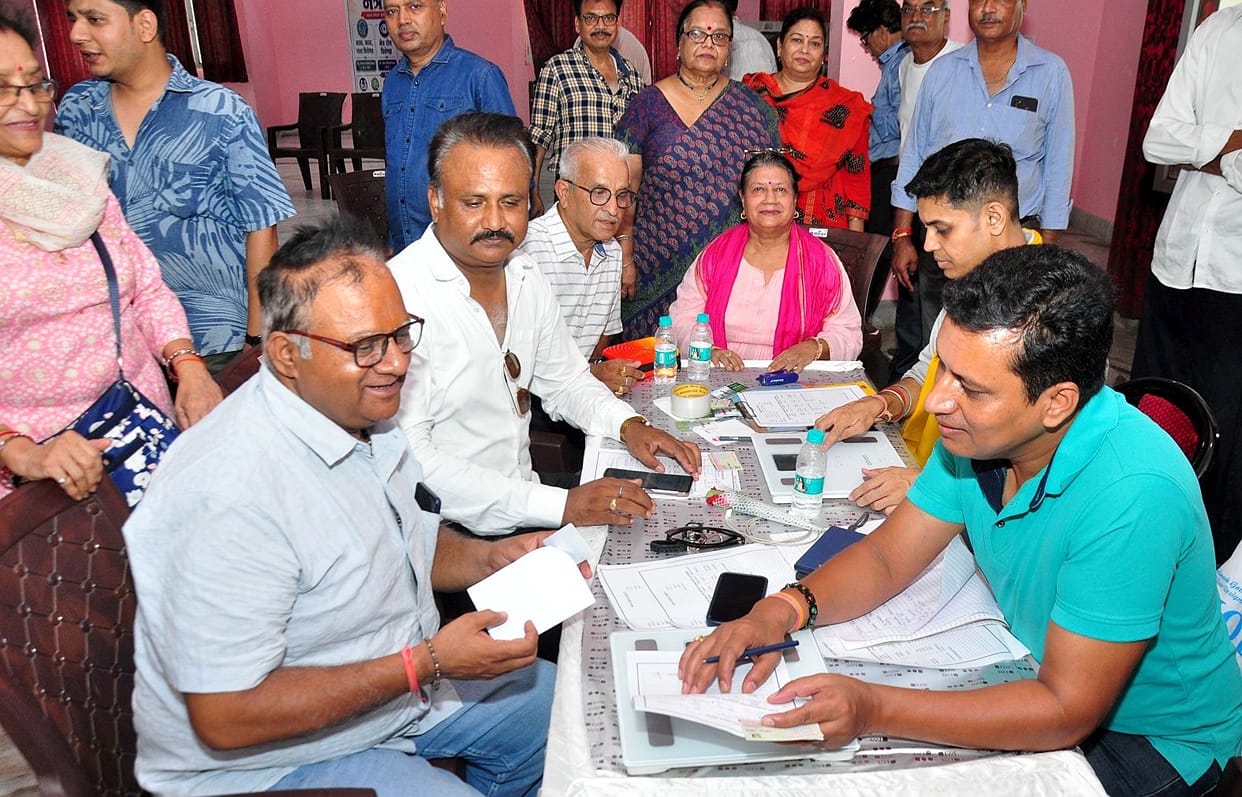 Maheshwari community organizes blood donation drive on Mahesh Navami.