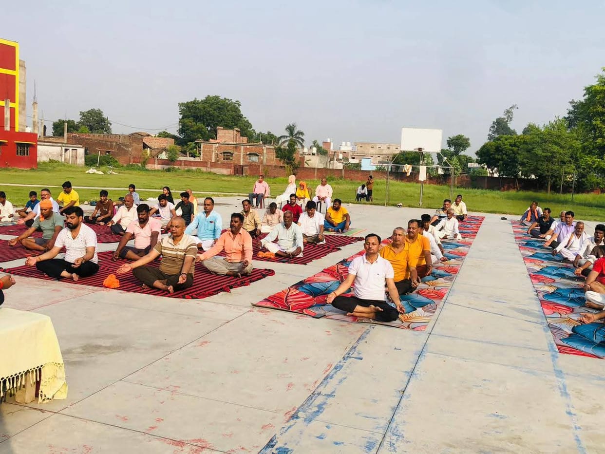 People appeared enthusiastic about yoga.