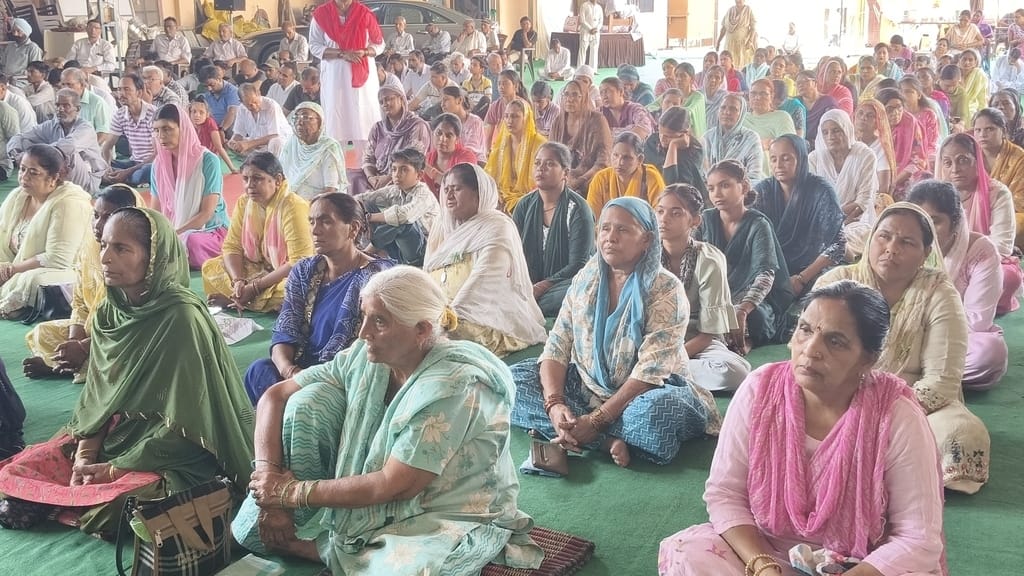 The Guru-Disciple relationship is the supreme one: Neelam