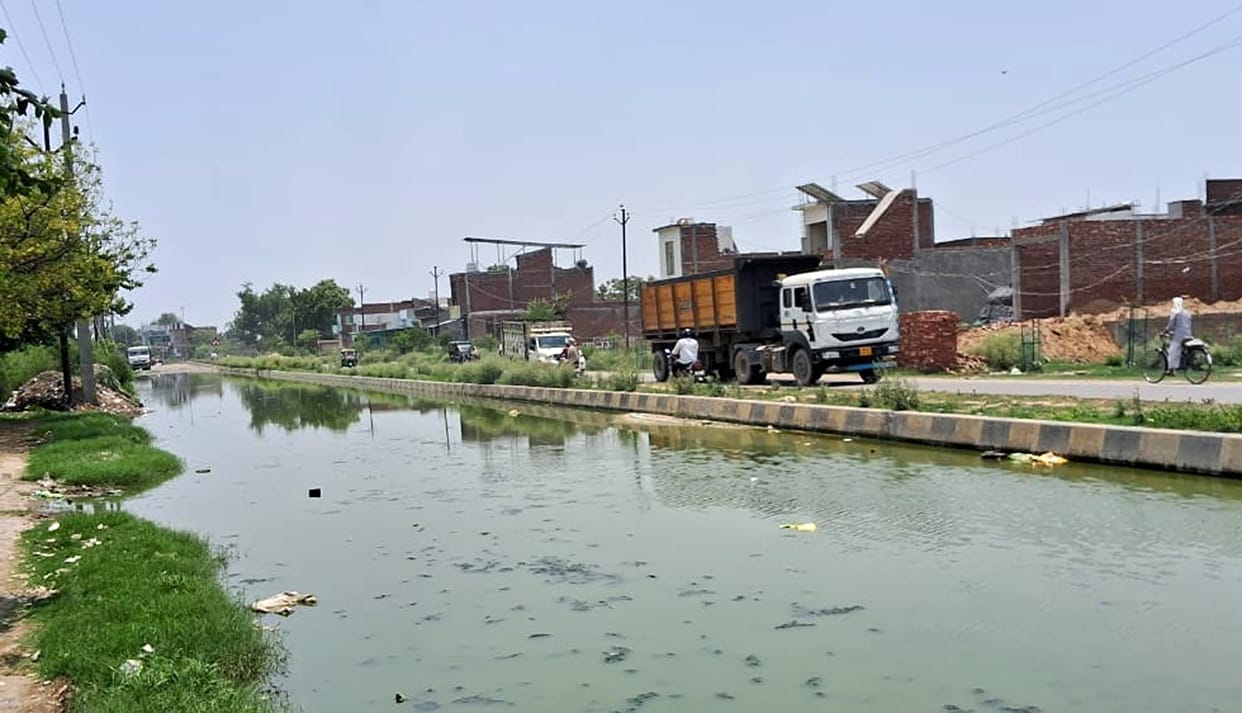 Don't be surprised-it's a highway, not a pond; if you get stuck, you'll have only yourself to blame.