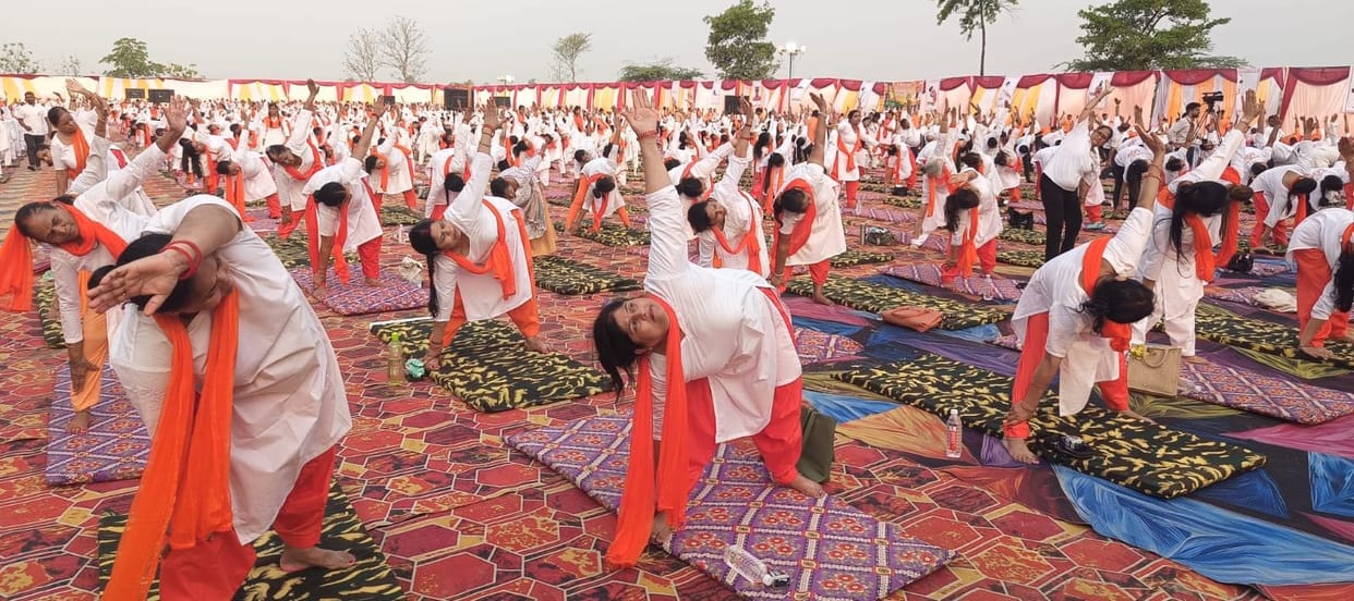Explained the benefits of practicing yoga