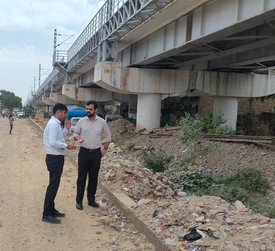 Maintain cleanliness around public places: Municipal Commissioner