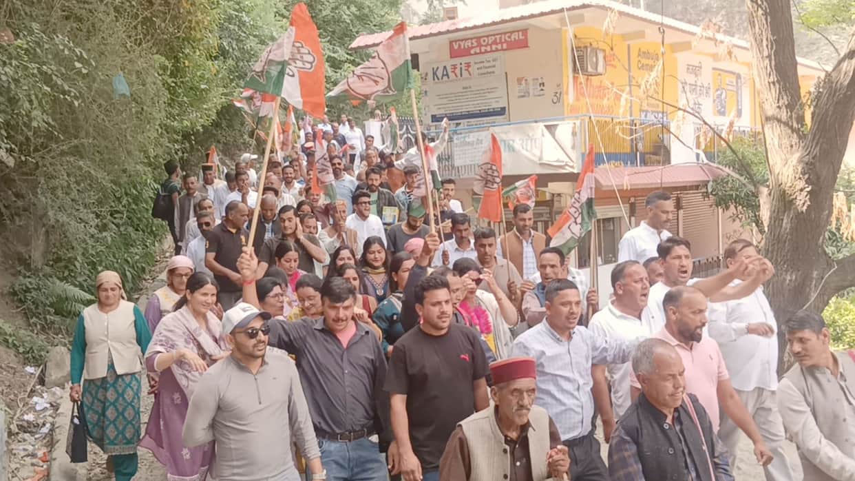 Congress's show of strength following Satpal's victory