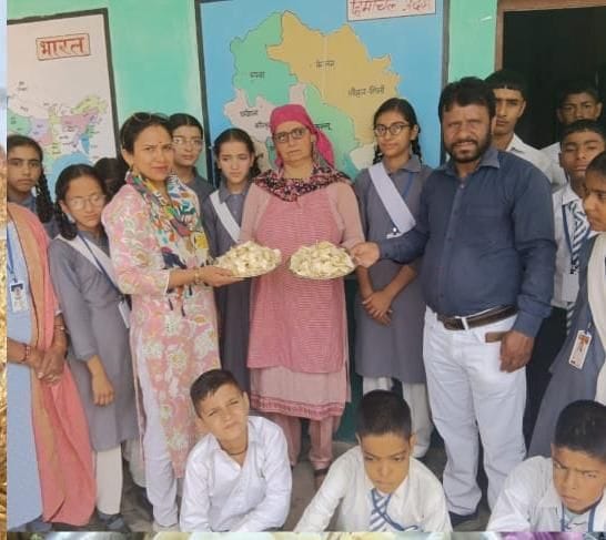 'Mission White Umbrella' gains momentum in district schools; 100 schools have cultivated Dhingri mushrooms.