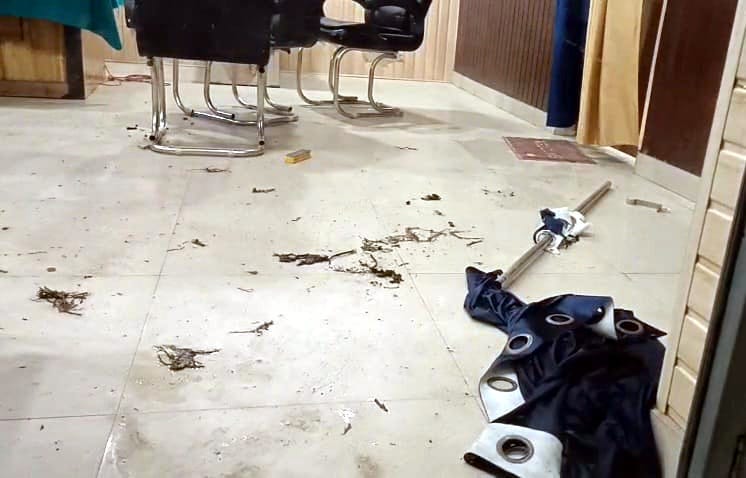 Rape victim sets herself on fire in city police station, station in-charge suspended