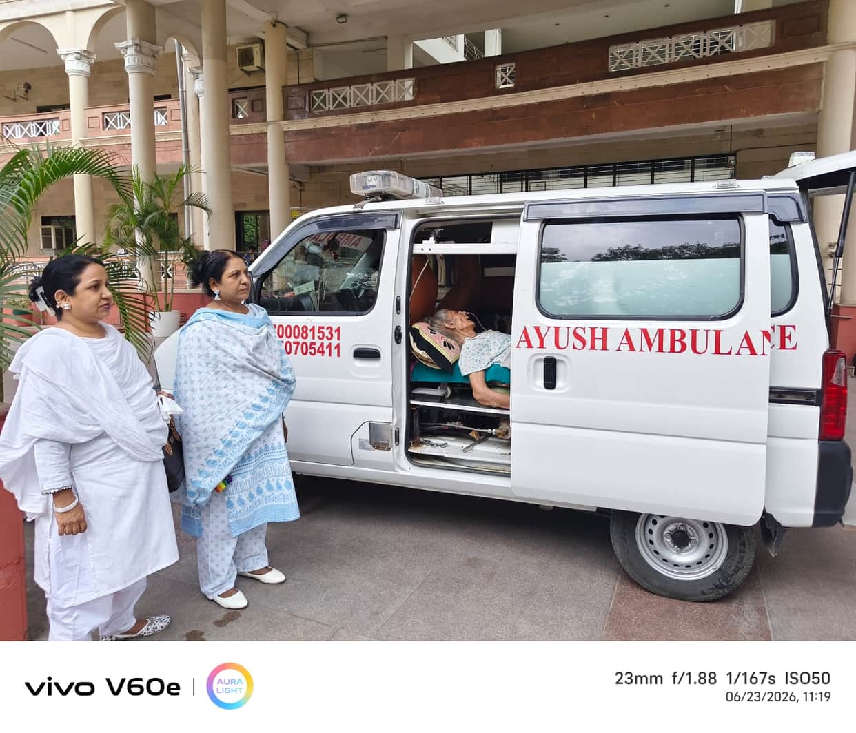 An elderly woman arrived in Indore from Uttar Pradesh by ambulance to lodge a complaint.