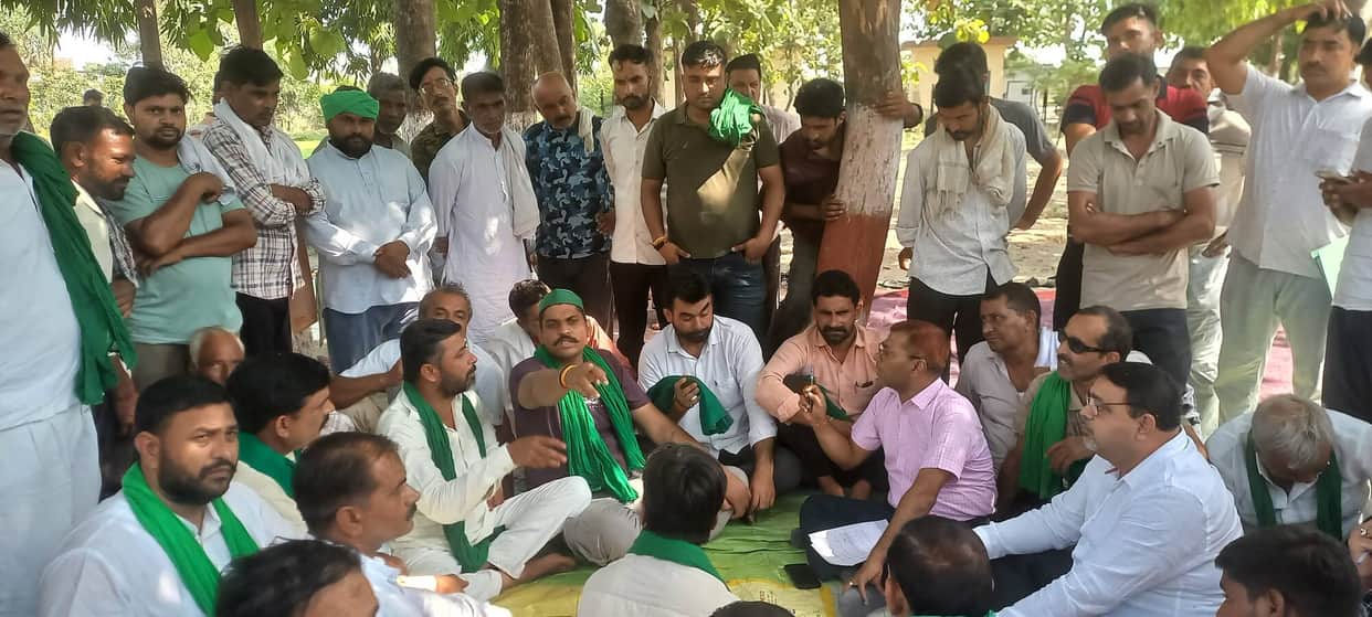 BKU (Tikait) activists staged a protest at the Morna sugar mill.