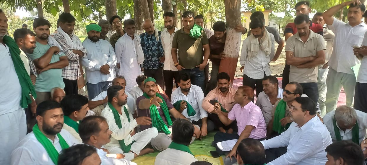 BKU (Tikait) activists staged a protest at the Morna sugar mill.