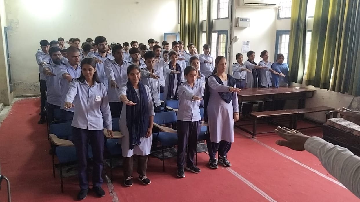 Students administered a pledge to stay away from drugs.