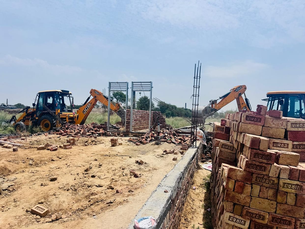 Bulldozers were run on two illegal colonies near Nahri.