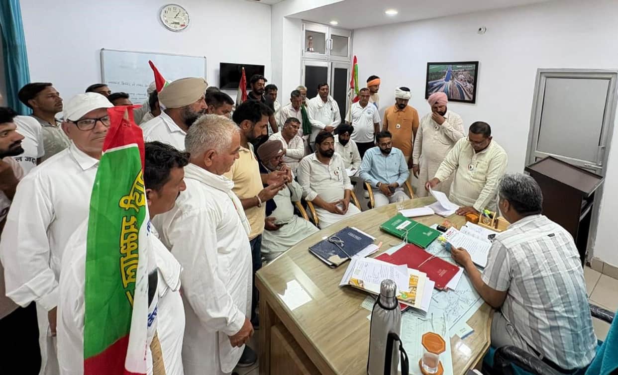 Farmers protest demanding canal water; warn of agitation if demand is not met