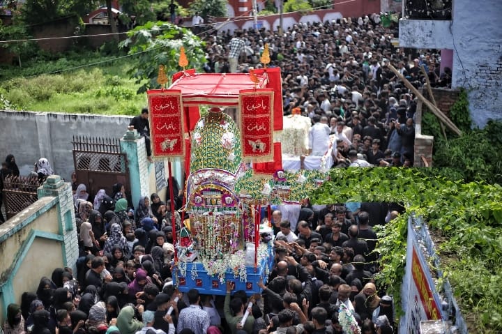 After Lucknow, the largest Muharram observance of the Shia community in the state takes place in Jaunpur.