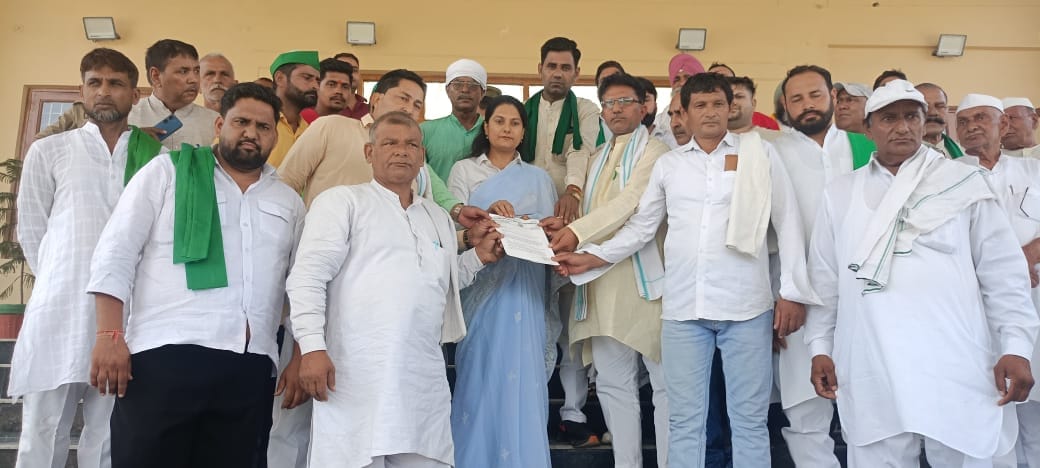 BKU (Arajnaitik) protests over farmers' issues.