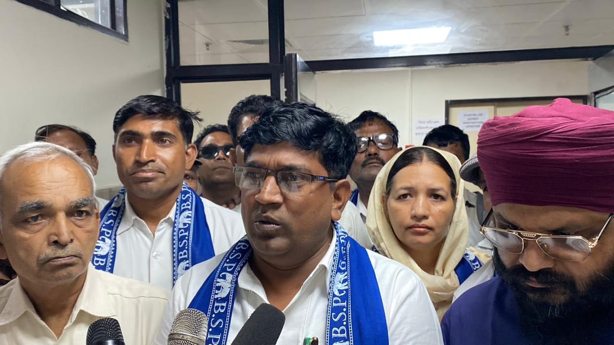 Ladwa police entered the house and harassed people.