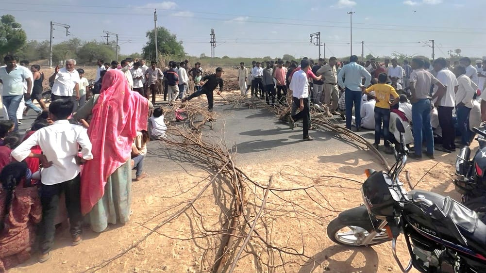 Balotra News: Villagers Block Highway After Alleged Assault and Chain Snatching Incident