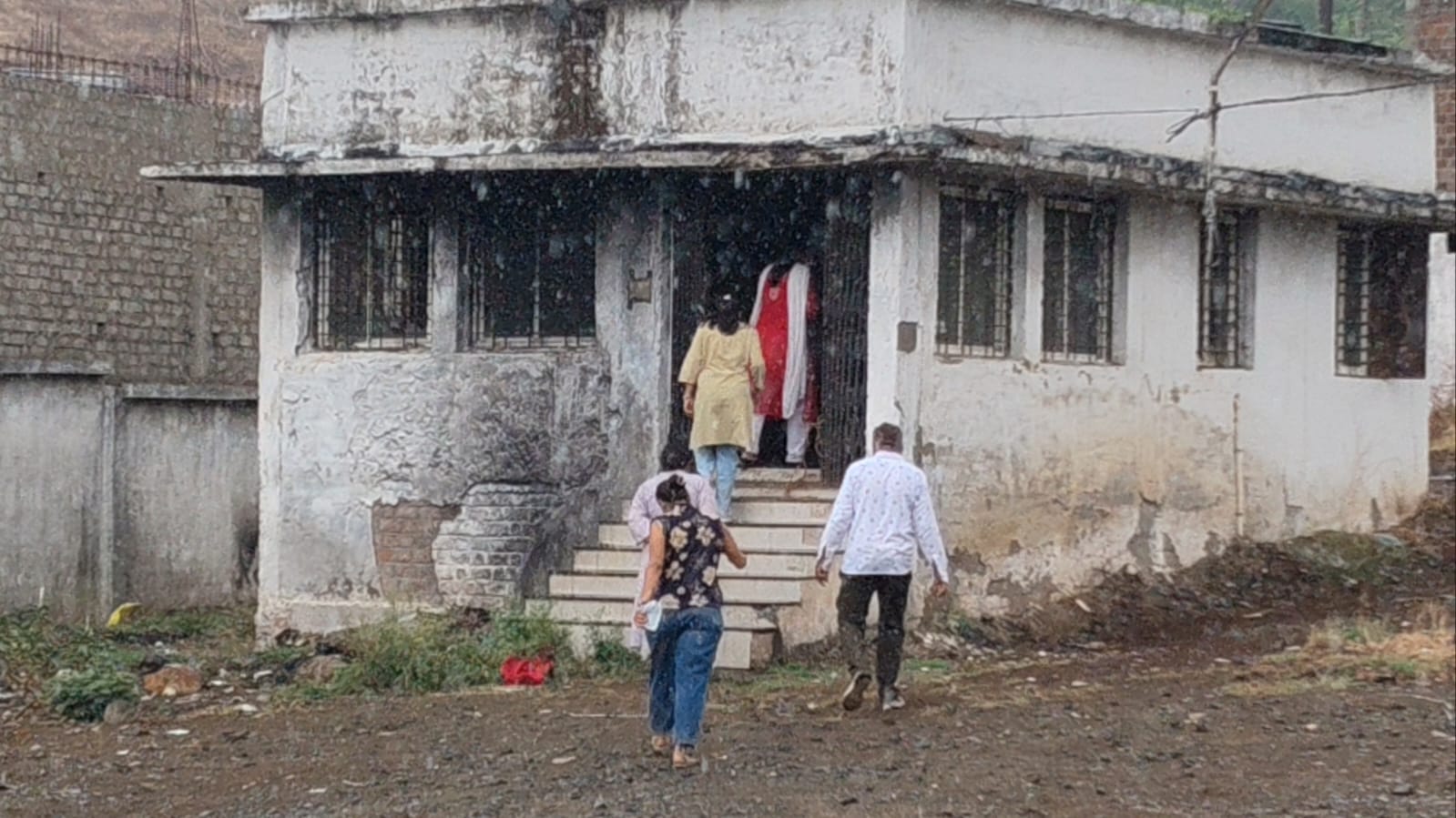 पुलिस प्रकरण की जांच में जुटी।