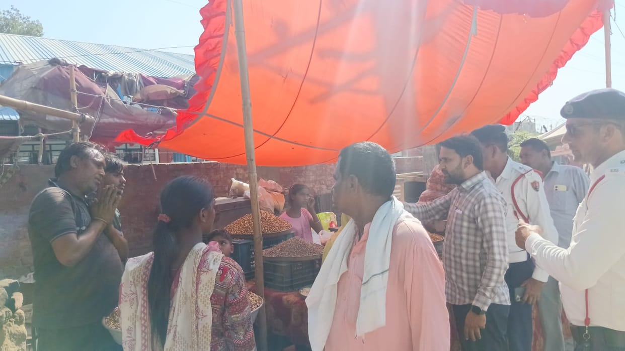 Action taken against encroachment in markets; pedestrians breathe a sigh of relief