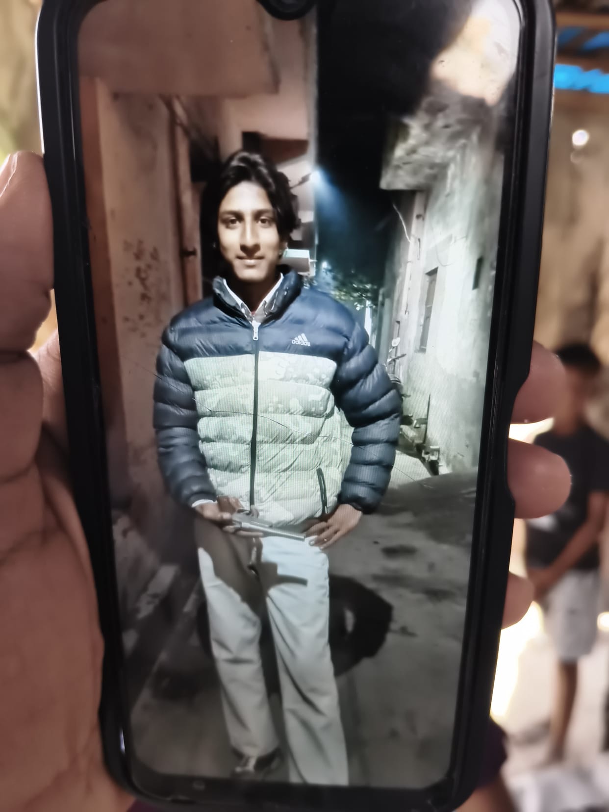 No trace found of teenager who drowned in Western Yamuna Canal