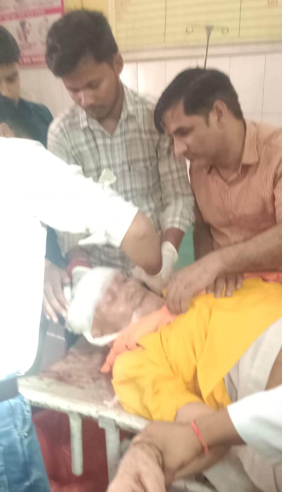 Youth dies in road accident while returning after watching procession