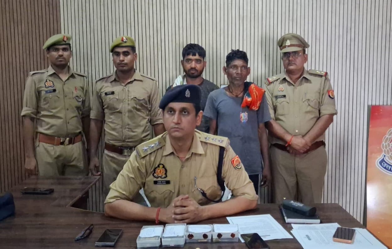 फोटो - 06 पुलिस गिरफ्त में आरोपी। संवाद